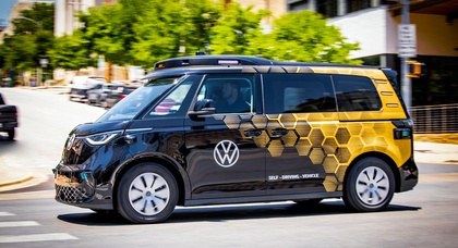 Volkswagen lance son premier programme d'essai de conduite autonome aux États-Unis. La flotte d'essai comprend des ID entièrement électriques. Buzz