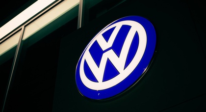 Der Volkswagen Konzern kündigt eine strategische Neuordnung an, um die Marken Volkswagen, Audi und Porsche enger zu verzahnen