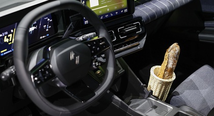 Новий електромобіль Renault 5 отримав тримач для багетів і ще 103 аксесуари