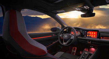 Volkswagen відкликає Golf GTI та Golf R 2022 модельного року через надто чутливий перемикач люка даху