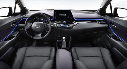 Toyota запатентовала устройство для сбора разных мелочей под сиденьями автомобиля