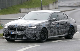 BMW M5 Limousine der nächsten Generation bei Testfahrten mit V8-Hybrid-Antrieb auf dem Nürburgring gesichtet