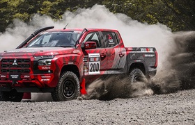 2024 Mitsubishi Triton Rallye-Pickup rüstet sich mit Schnorchel und breiterer Spur für Asien-Geländerallye