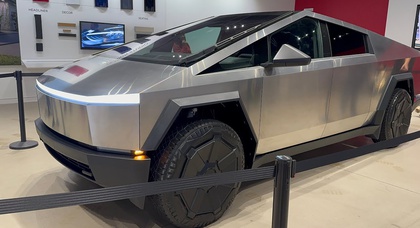 Tesla Showcases Cybertruck in U.S. Showrooms Ahead of November 30th Delivery Event