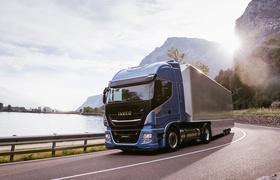 Le PDG d'Iveco, un important constructeur de camions, met en garde contre le coût élevé des carburants synthétiques en tant qu'alternative durable aux moteurs à combustion.