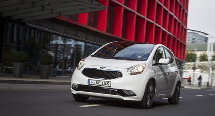 KIA представляет обновлённый компактвэн Venga на Парижском Автошоу!