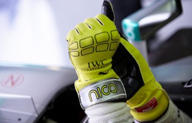 Гонщики Формулы 1 начнут использовать биометрические перчатки 