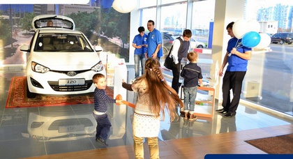 Заходи в гости к соседу! Праздник выходного дня в автоцентре HYUNDAI на Бальзака.