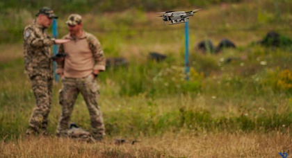 Die Ausbildung der ersten 150 Bediener der ukrainischen „Drohnenarmee“ hat begonnen