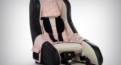 Volvo представила надувные детские кресла (видео)  