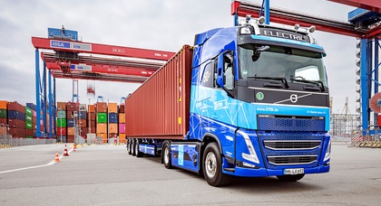 Порт Гамбурга випробовує електровантажівки Volvo