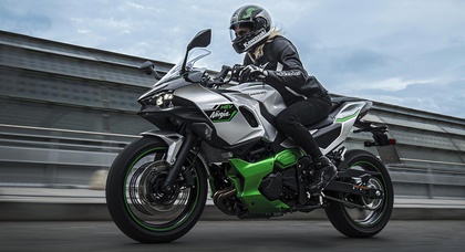 Die erste ihrer Art: Kawasaki stellt Ninja 7 Hybrid für europäische Märkte vor