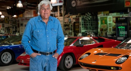 Jay Leno wurde bei einem Autobrand in seiner Garage verletzt