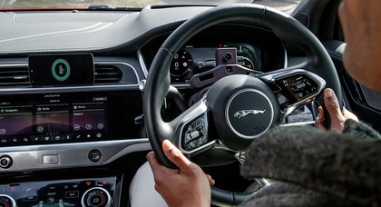 Автомобили Jaguar Land Rover научились повышать настроение водителям 