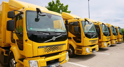 Deutsche Post DHL hat in Berlin eine Flotte von Volvo FL Electric 4x2-Lkw mit einer Reichweite von 300 km in Betrieb genommen