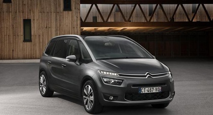 Citroen C4 Picasso удостоен премии  «Золотой руль» 2013 