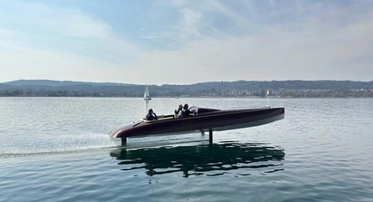 SpiritBARTech35EF : Un bateau volant électrique de luxe établit une nouvelle norme avec une autonomie de 100 milles nautiques