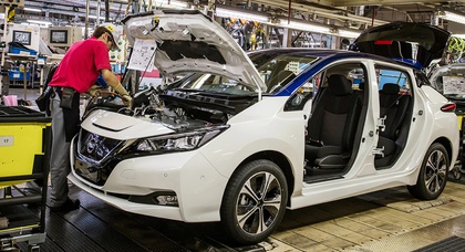 Nissan откладывает производство электрических седанов в США