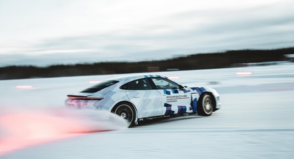 Porsche Taycan sets Guinness record for longest continuous drift on ice among electric cars