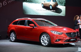 Paris'2012: универсал Mazda6 своими глазами