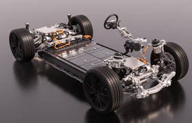 Der kommende Elektro-SUV von Porsche verfügt über einen 100-kWh-Akku und eine Reichweite von 435 Meilen