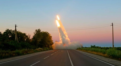 The Armed Forces of Ukraine showed the combat use of HIMARS in the morning and at night in different directions