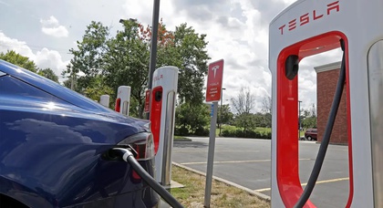 Tesla installe des affichages spéciaux sur la consommation d'énergie dans certains Superchargers à Taïwan