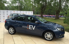 АвтоВАЗ показал электромобиль Lada Vesta EV
