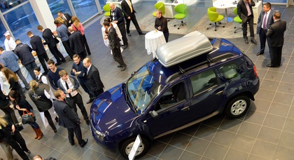 Renault запустила полезный онлайн-сервис и открыла новый автосалон