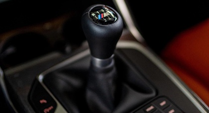 BMW will not give up manual transmission until at least 2030