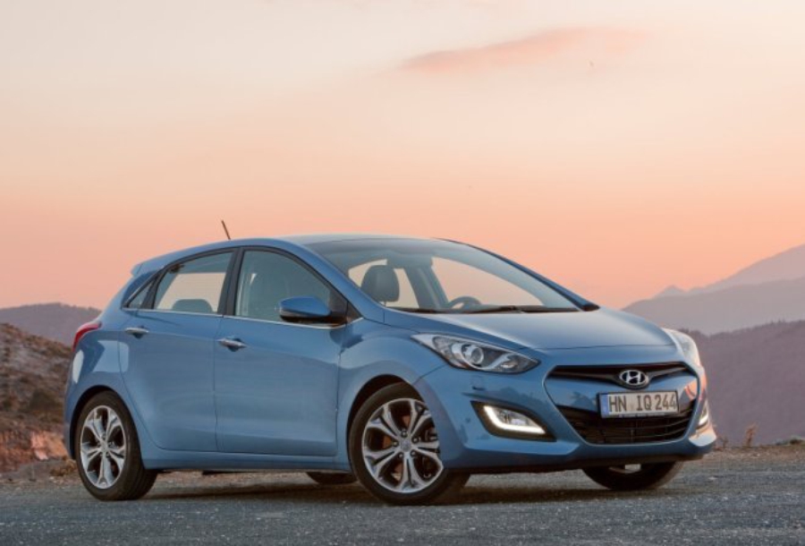 Hyundai старый седан