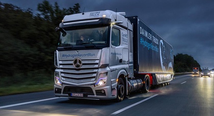 Водородный грузовик Mercedes-Benz преодолел более 1000 км без дозаправок в пути