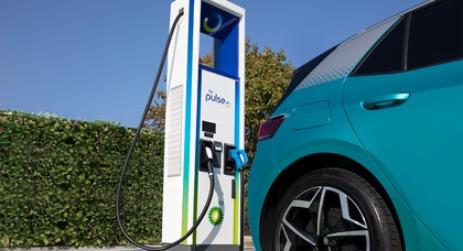 Hertz et BP forment un partenariat pour développer un réseau de bornes de recharge pour véhicules électriques en Amérique du Nord