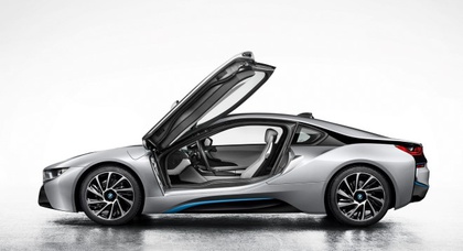 Рассекречен интерьер и профиль нового спорткара BMW