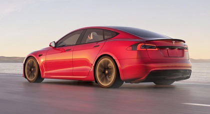 Tesla Model S Plaid Sets New World Record in Quarter Mile