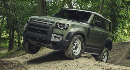 Новый Land Rover Defender будет управляться «с пульта» 