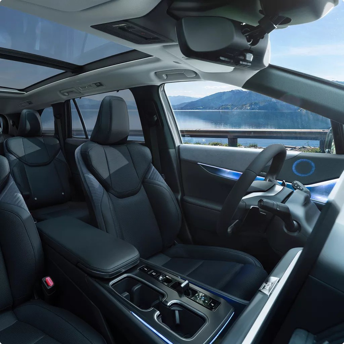 Салон Lexus TZ, три ряда сидений