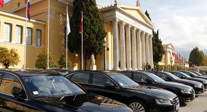 Правительство Греции распродает свой автопарк