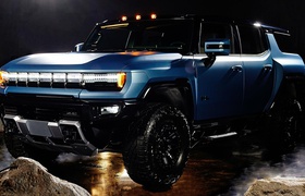 GMC dévoile l'édition Neptune Blue Omega pour le pick-up et le SUV Hummer EV 2024