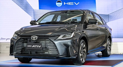 Найменший седан Toyota отримав версію GR Sport із гібридною силовою установкою