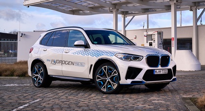 BMW Group puts BMW iX5 Hydrogen pilot fleet on the road