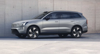 Volvo Temporarily Halts Orders for EX90 Electric SUV Due to Overwhelming Demand