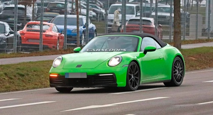 Новый Porsche 911 в кузове кабриолет заметили на тестах