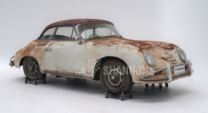Ржавый Porsche из сарая продали на аукционе за $180 тысяч