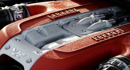 Ferrari baut weiter V-12-Motoren, bis sie verboten werden