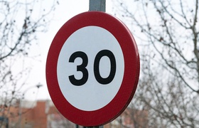 В Испании ограничат скорость до 30 км/ч на дорогах с одной полосой движения в каждом направлении