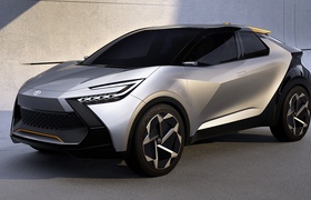 Toyota C-HR Prologue previews the second-generation model, which will be available as a PHEV