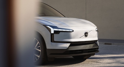 The updated Volvo EX30 received a base version with a 150 hp engine