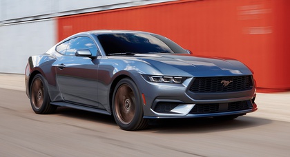 Ford Mustang відкликають через те, що "рульове колесо може самовільно повертатися"