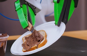 Bald kann man einem Roboter auch ohne Programmier- oder Robotikkenntnisse beibringen, wie man ein Sandwich macht